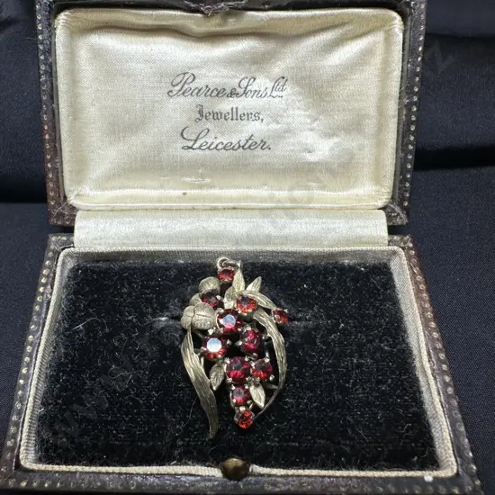 11 stone 14ct gold vintage pendant (not case)