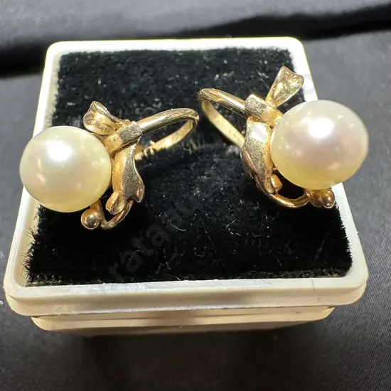 Pr 14ct Gold & Pearl earrings (not case)