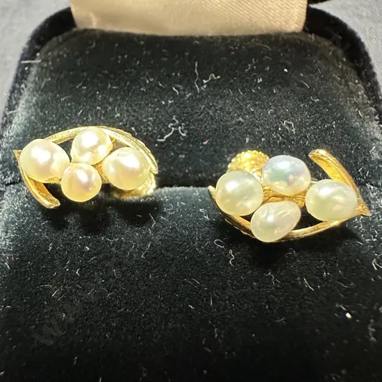 Pr Stamped 585 Gold & Pearl earrings (not case)