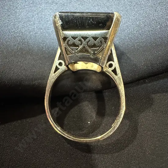 9ct Gold large dress ring