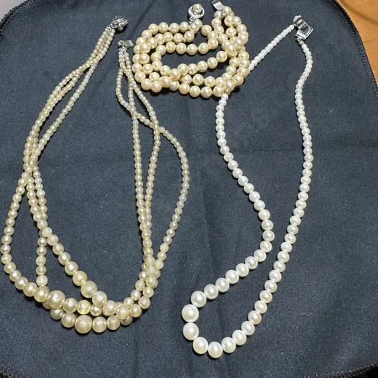 2 x costume pearl chokers and bracelet with G.Silver clasp