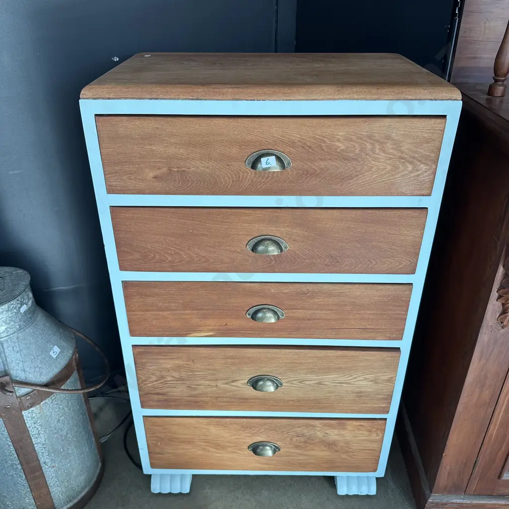 Oak chest drawers Image 1++