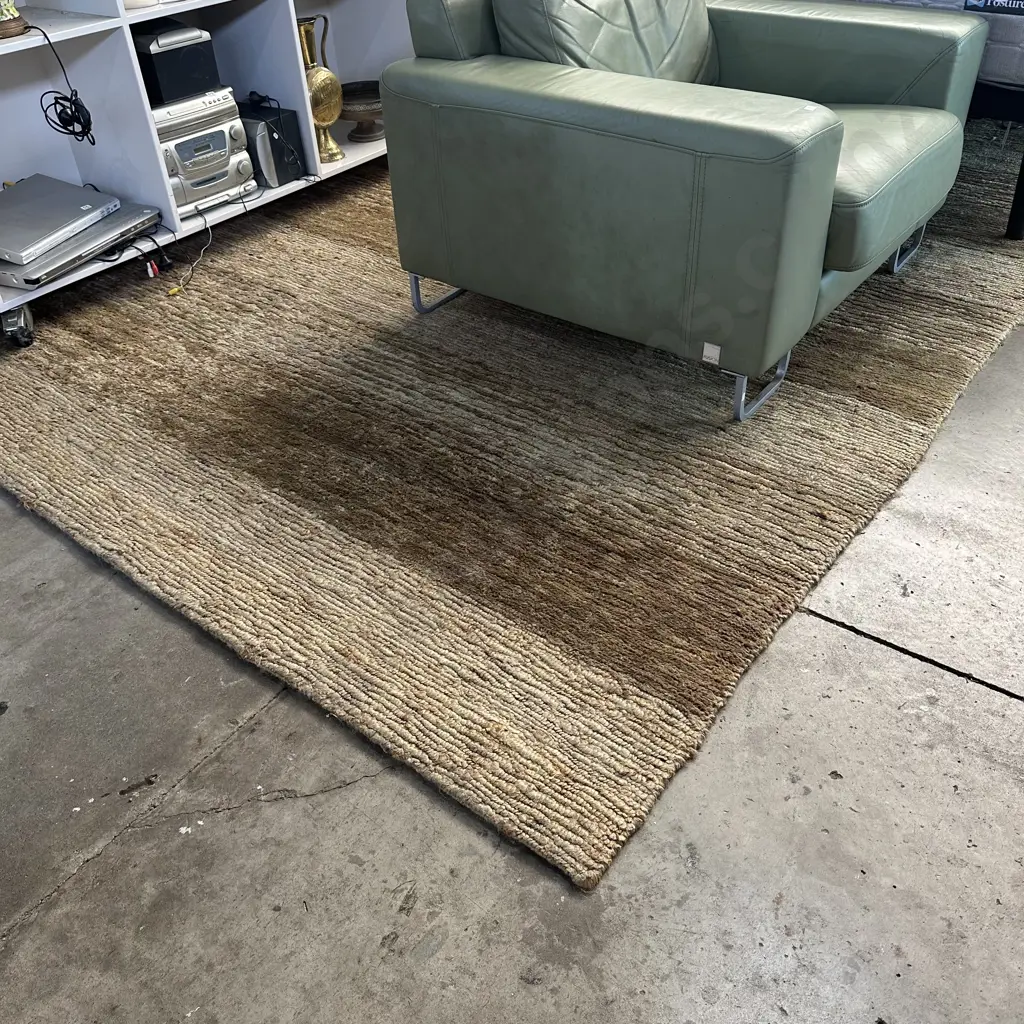 Large Sisal rug 4.4m x 4.8m excellent condition, felted underneath Image 1++