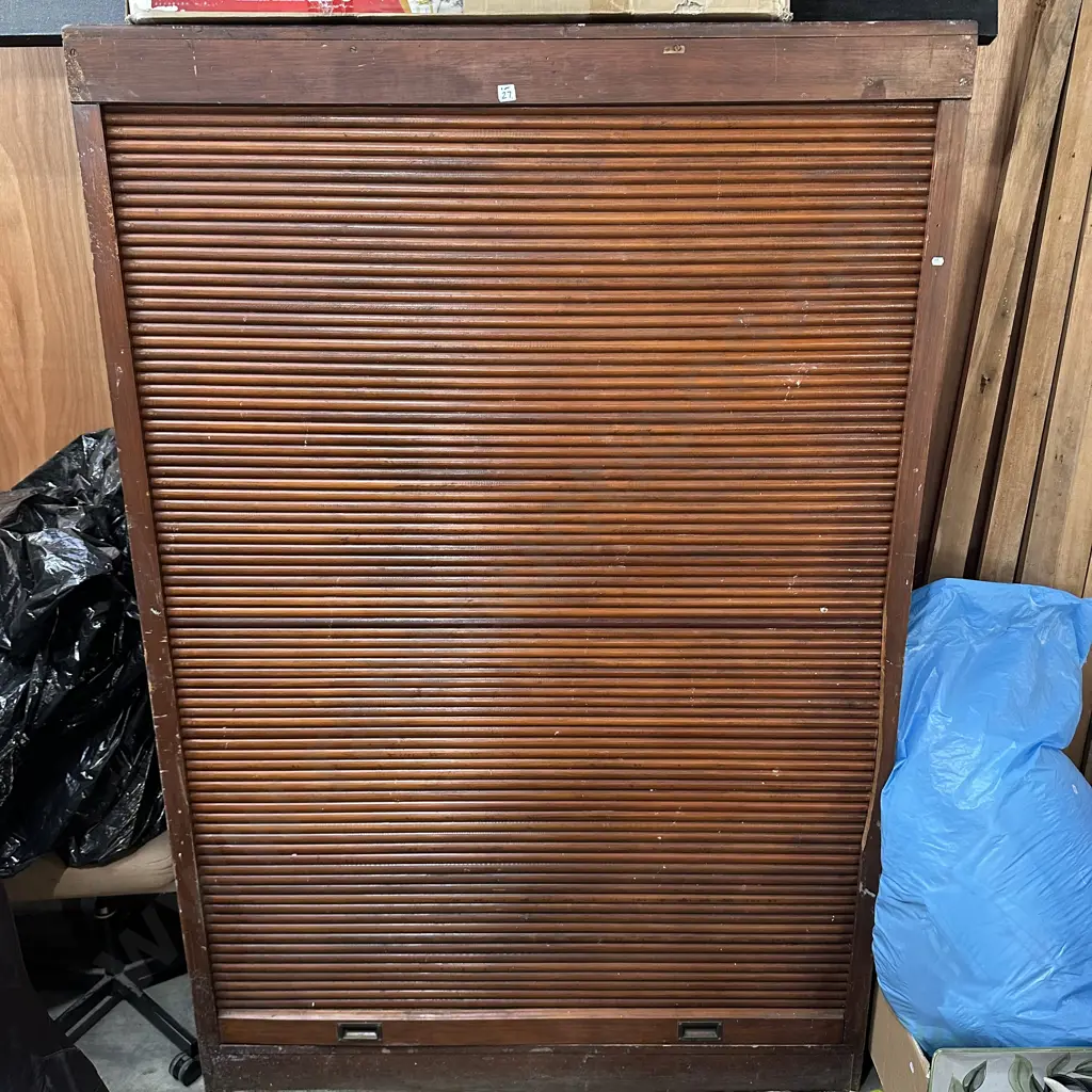 Roller door cabinet Image 1++