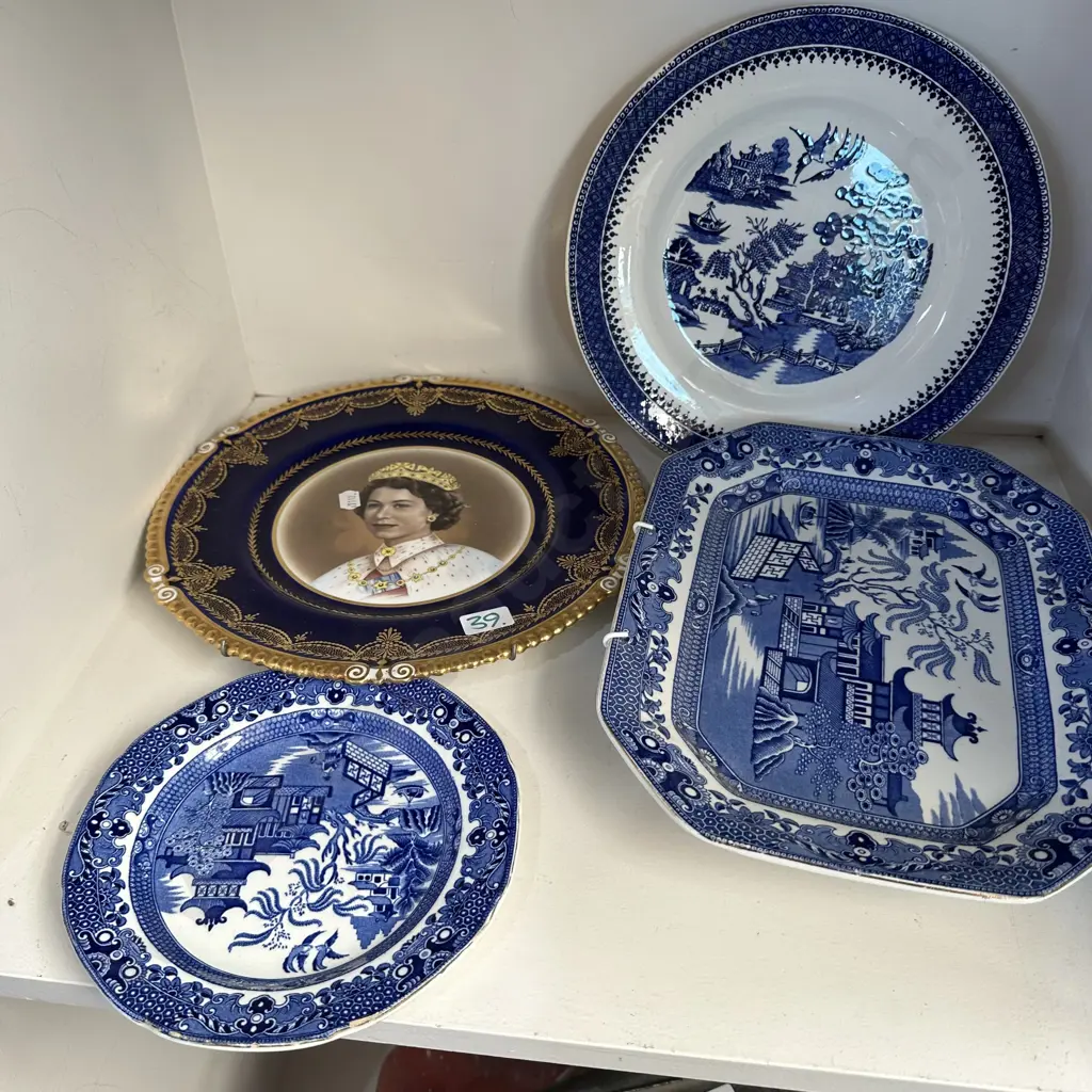 Decorative china plates Image 1++