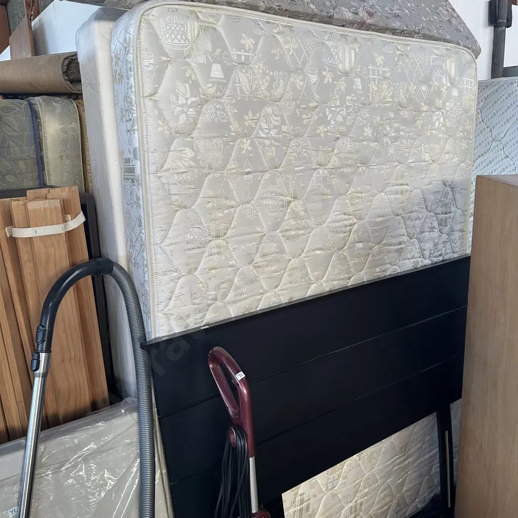 Queen bed with headboard- tidy Image 1++