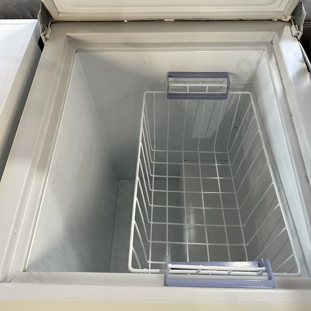 Chest freezer-good Image 1++