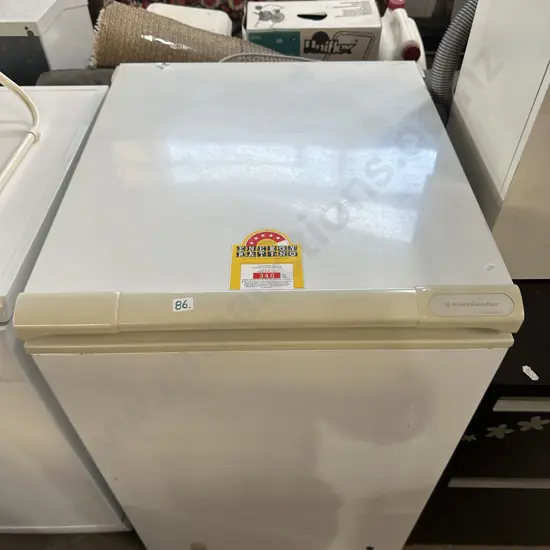 Chest freezer-good