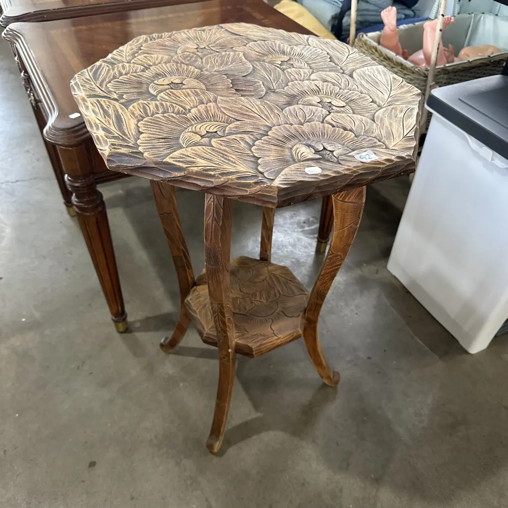 Carved wooden table Image 1++