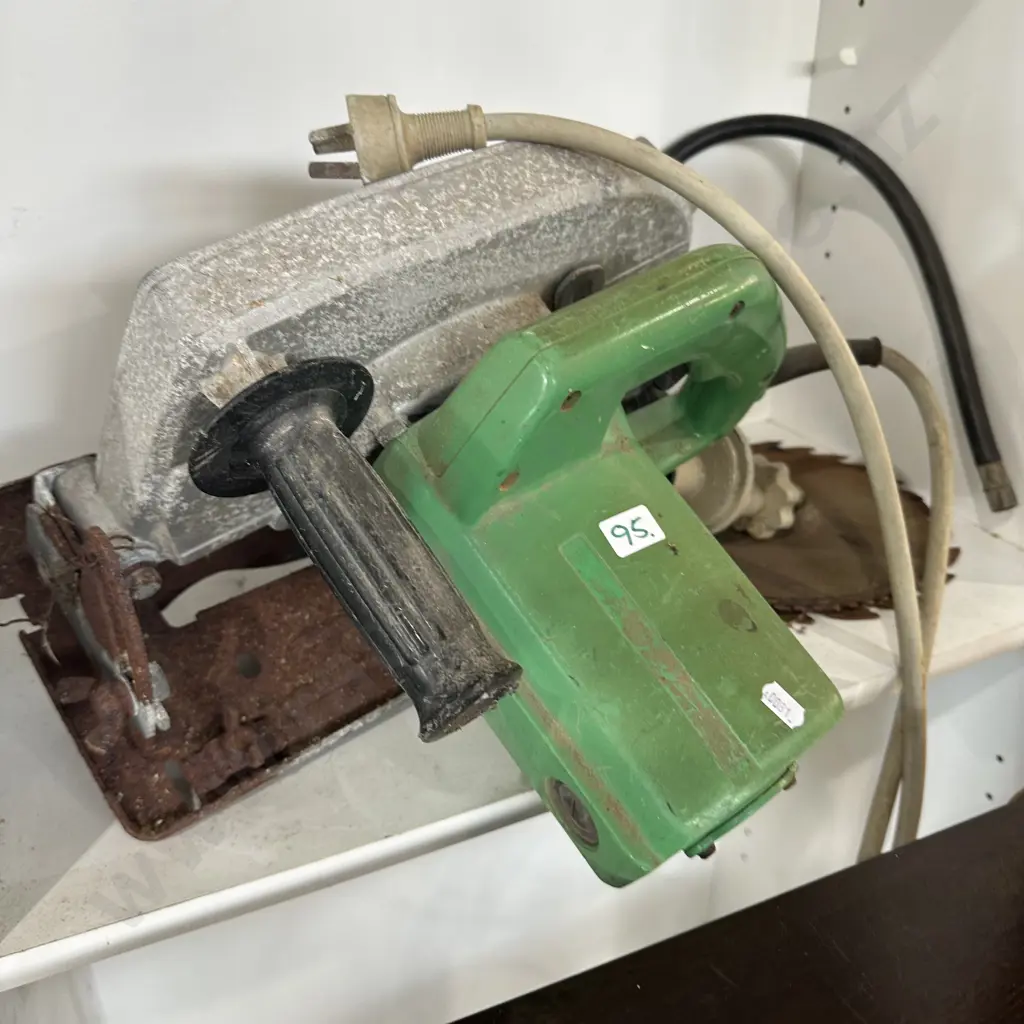 Large skillsaw Image 1++