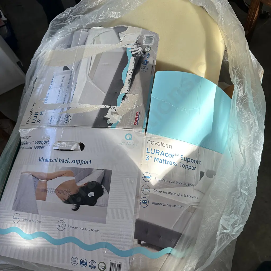 Novaform foam mattress topper - as new Image 1++