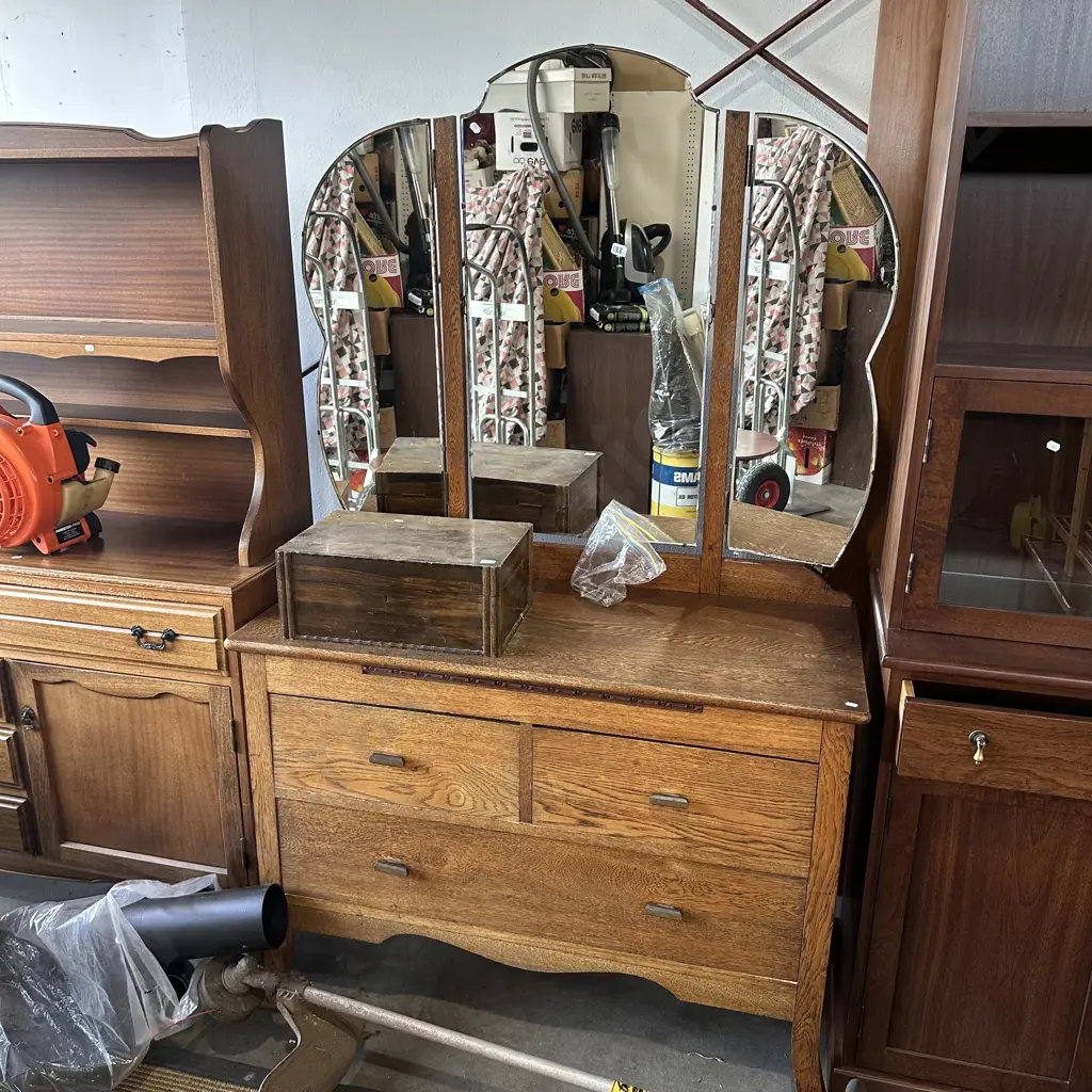 Oak dressing table Image 1++