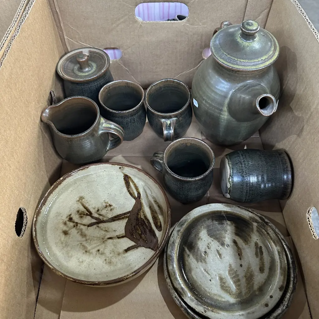 Pottery Image 1++