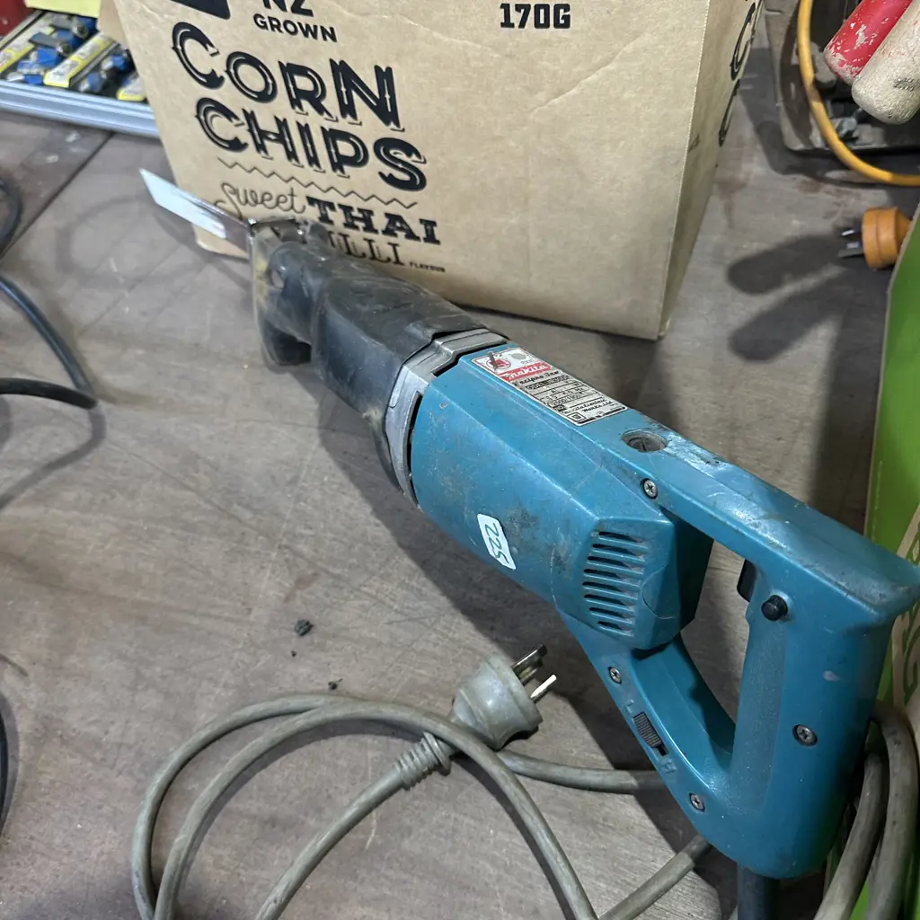 Reciprocating saw Image 1++