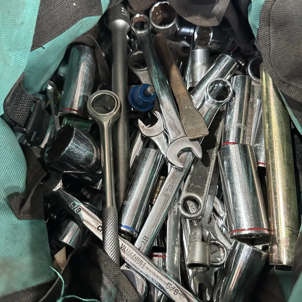 Sockets and spanners Image 1++
