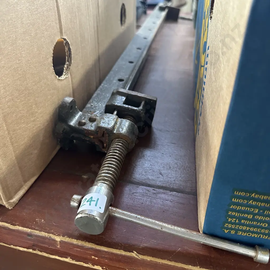 sash clamp Image 1++