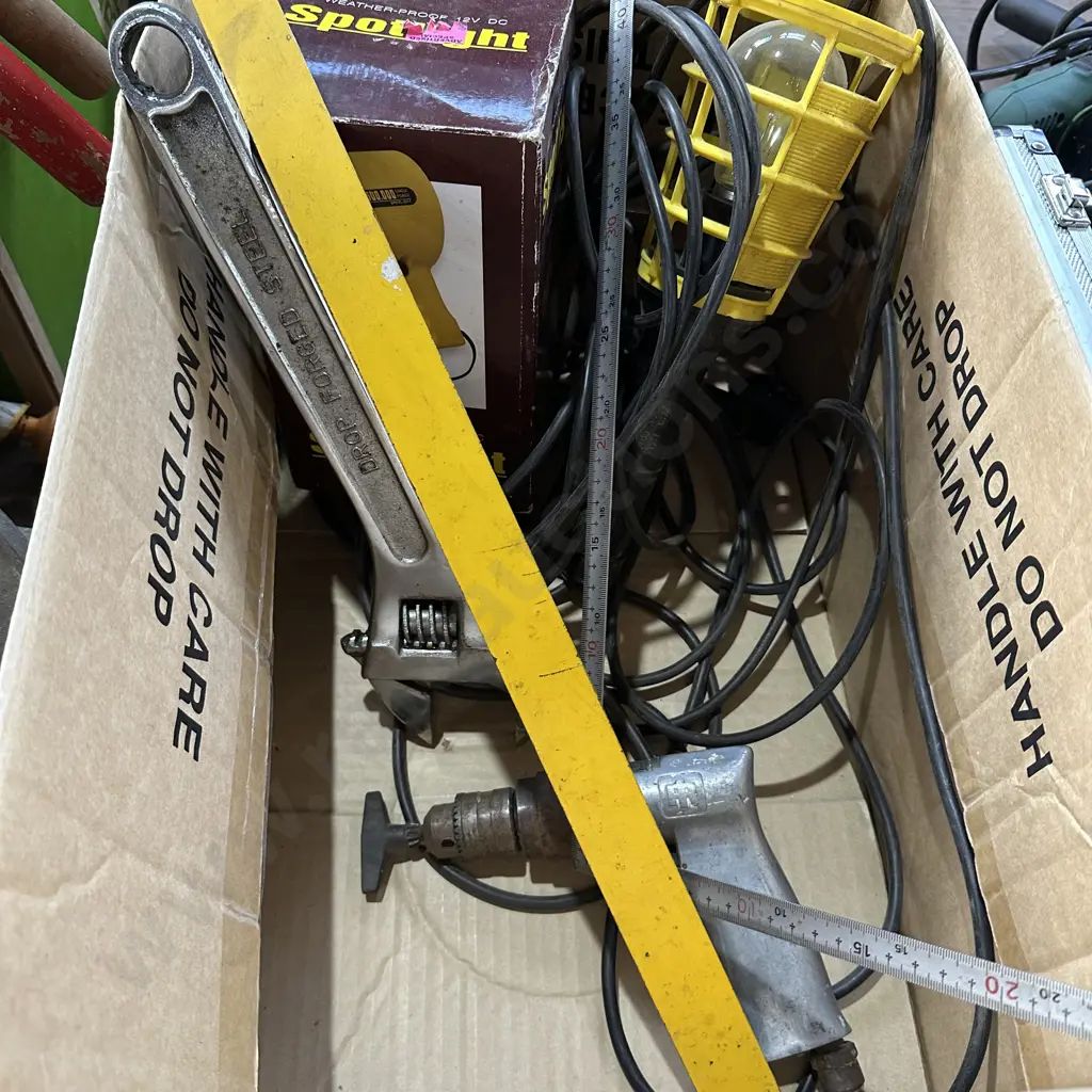 Tools and large ruler Image 1++