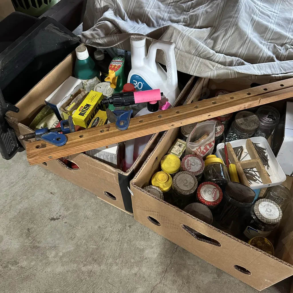 2 box hardware, gardening, sash clamp and oil tray Image 1++