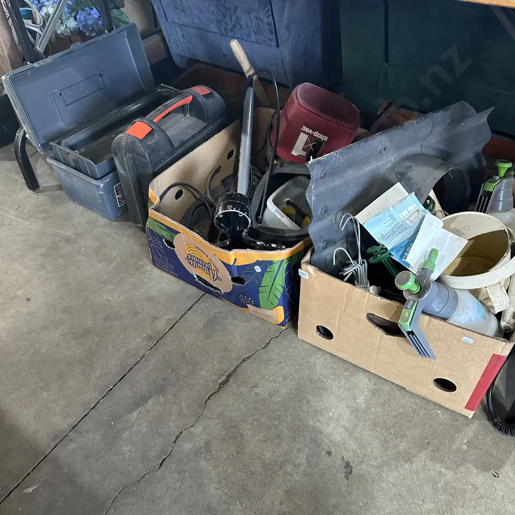 2 box lots plus tool boxes Image 1++
