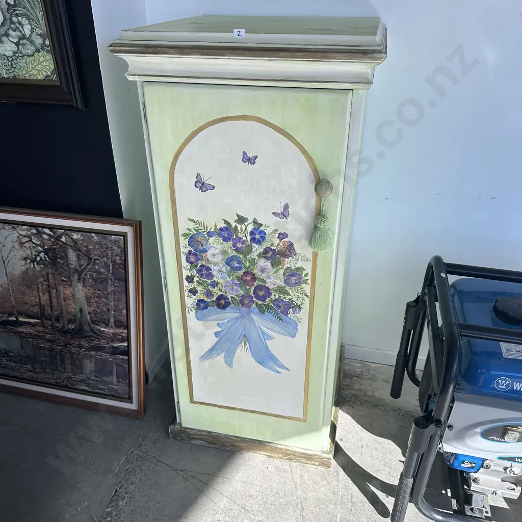 Painted cabinet Image 1++