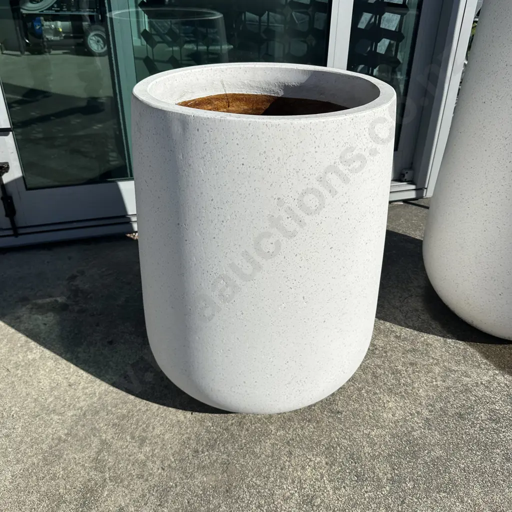 Planter 670mm Image 1++
