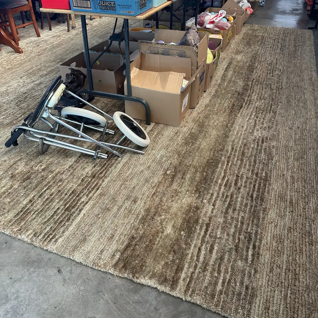 Large Sisal rug 4.4m x 4.8m excellent condition, felted underneath Image 1++