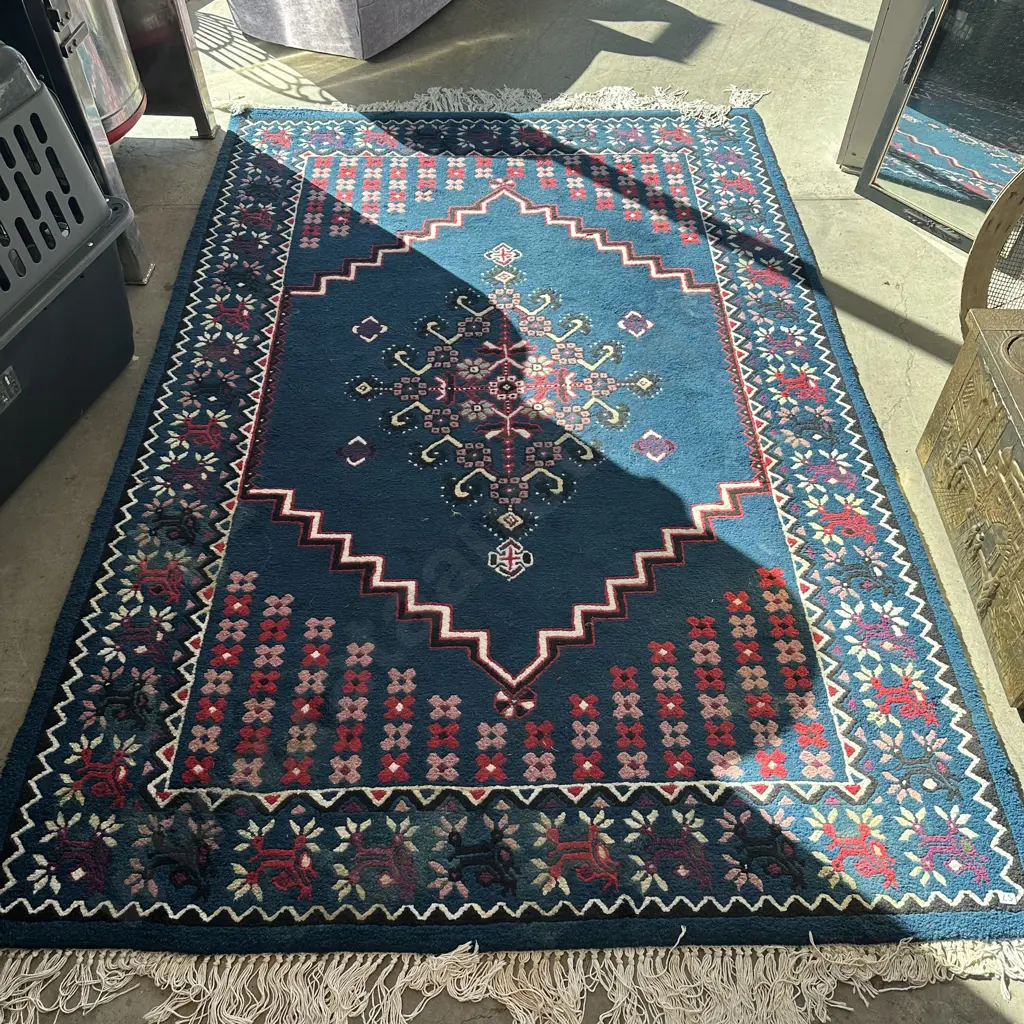 Thick woolen Persian rug 2600 x 1640 Image 1++