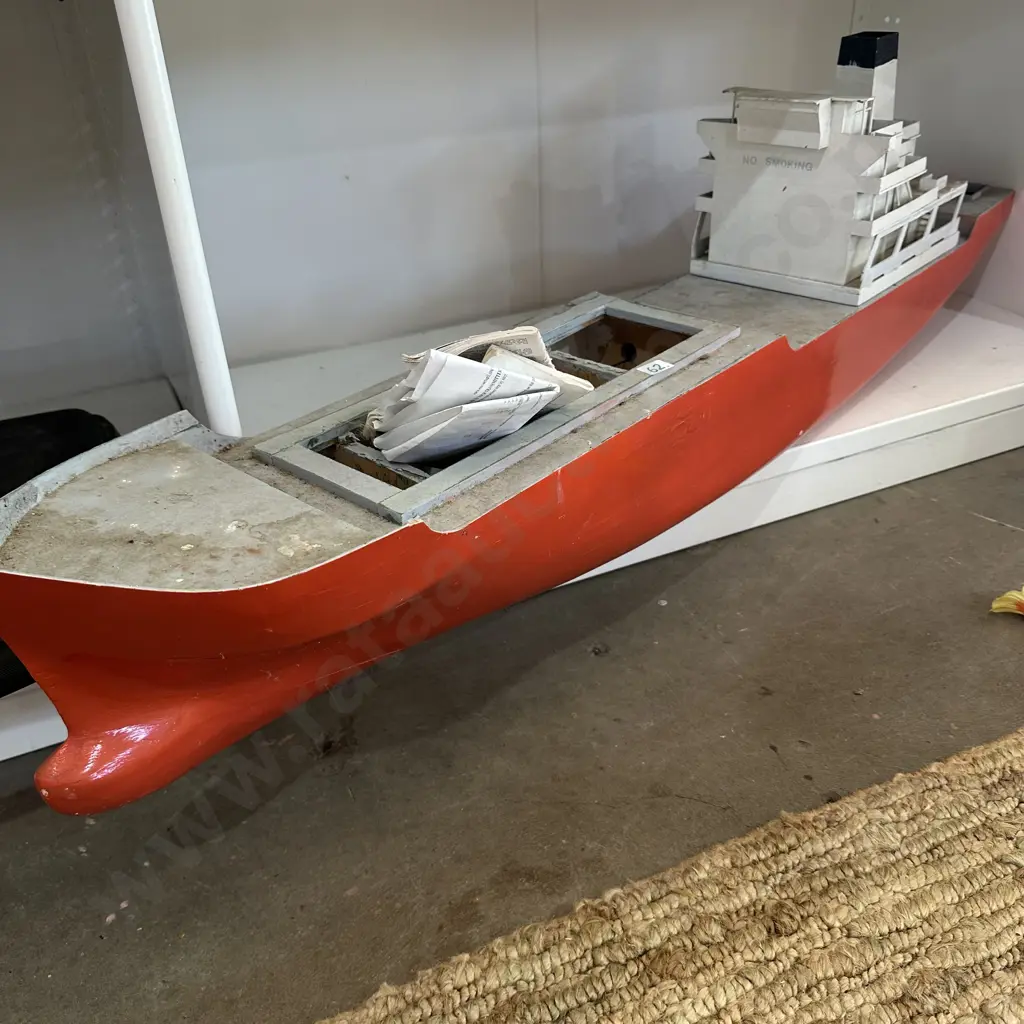 Large ship remote control toy (as is) Image 1++