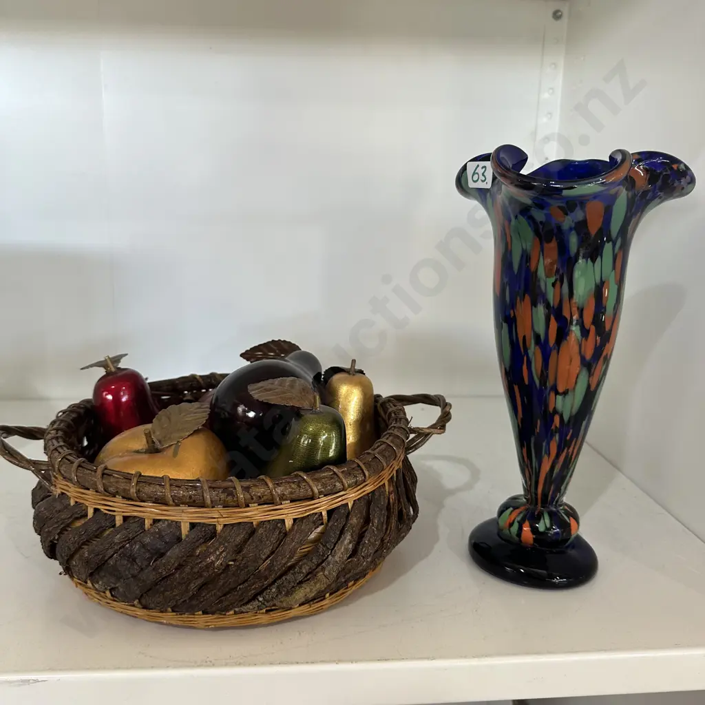Art glass and fruit Image 1++