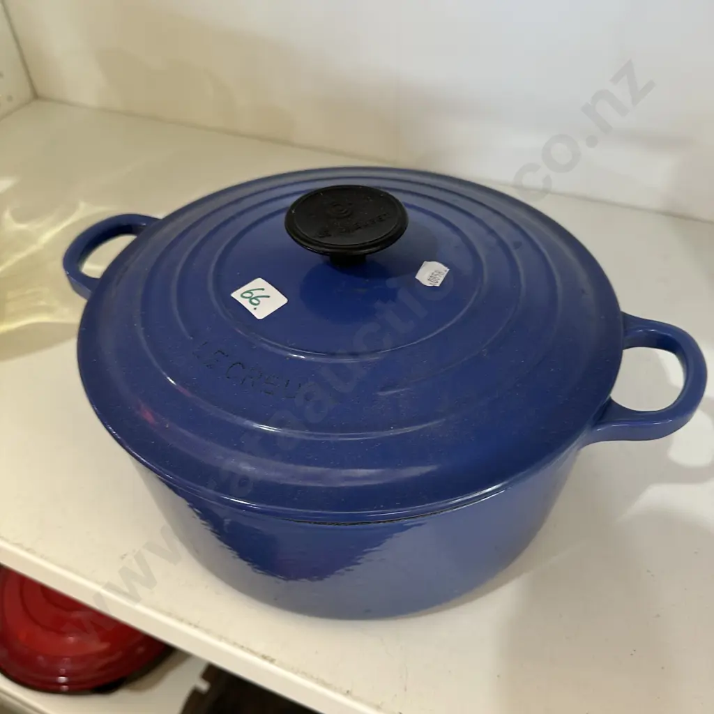 Le Creuset 24cm pot Image 1++