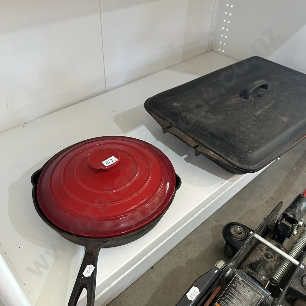 2 x cast lidded dishes Image 1++