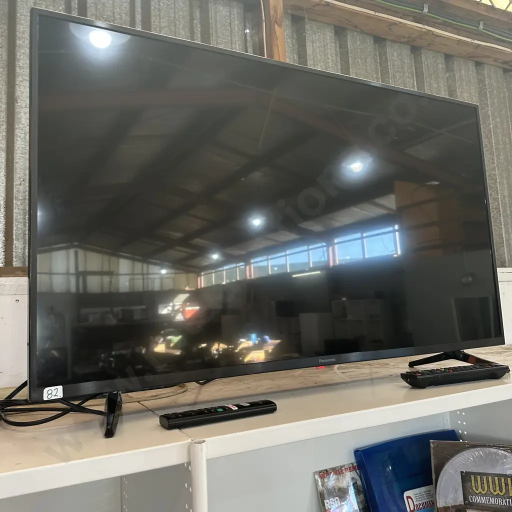 Panasonic TH-43JS610Z Smart TV Image 1++