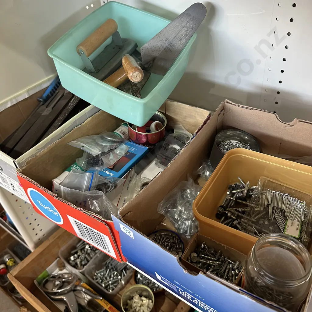Hardware, files and trows Image 1++