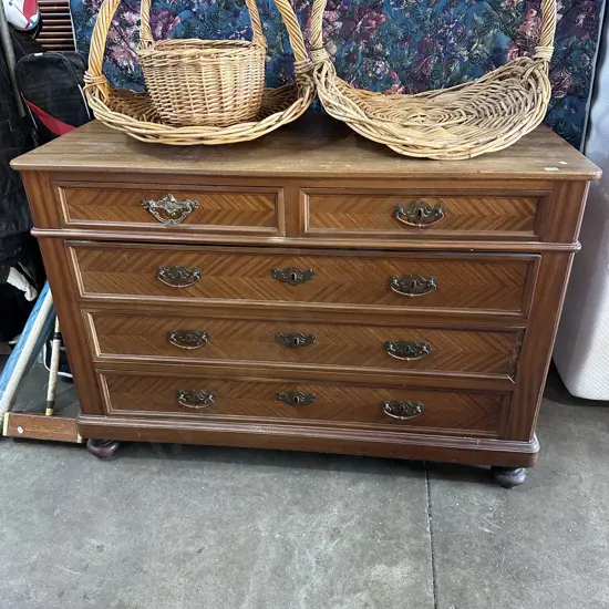 Chest drawers