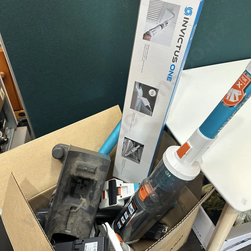 Invictus stick vac Image 1++