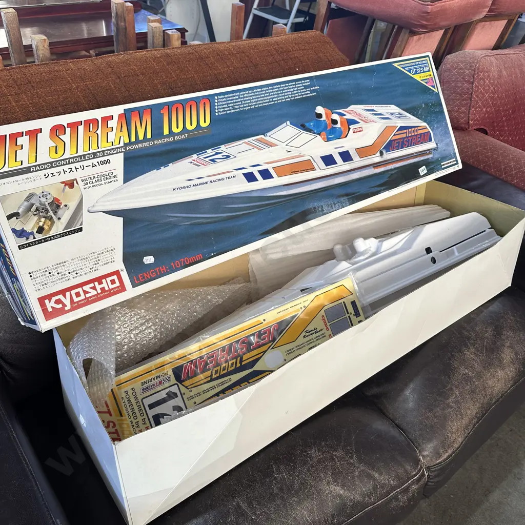 As new model jet boat Image 1++