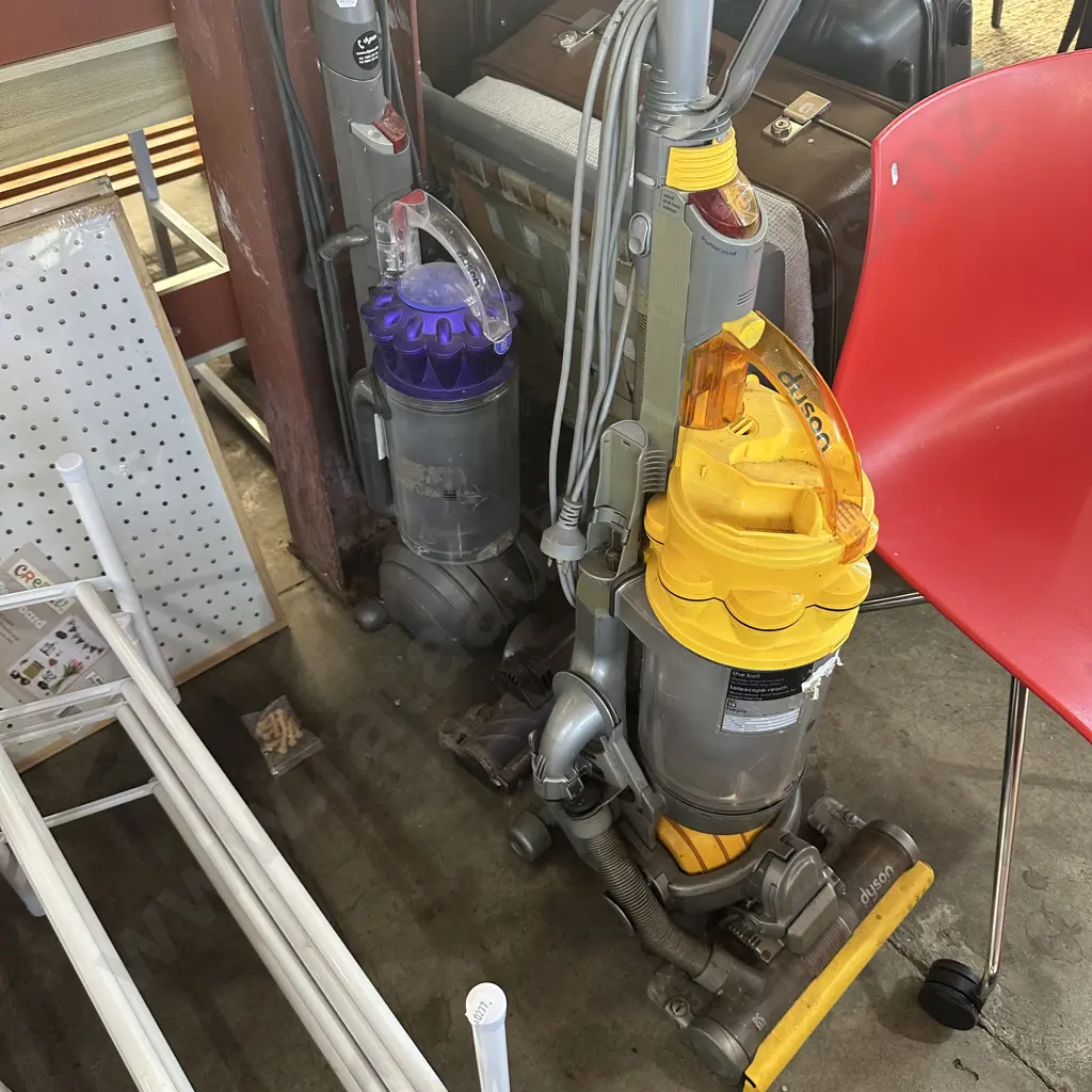 1 dyson working 1 dyson not Image 1++