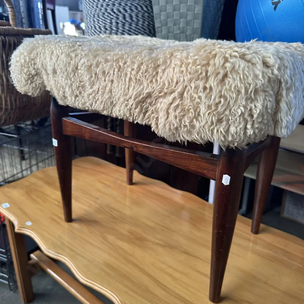 Mid-Century stool Image 1++