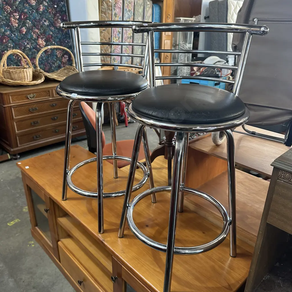 Pr bar stools average Image 1++