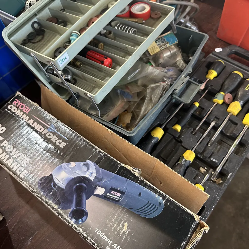 Grinder, tool box and set Image 1++