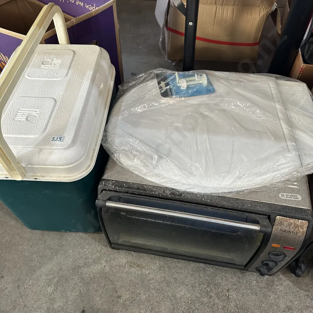 Chilli bin, bench top and toilet seat Image 1++
