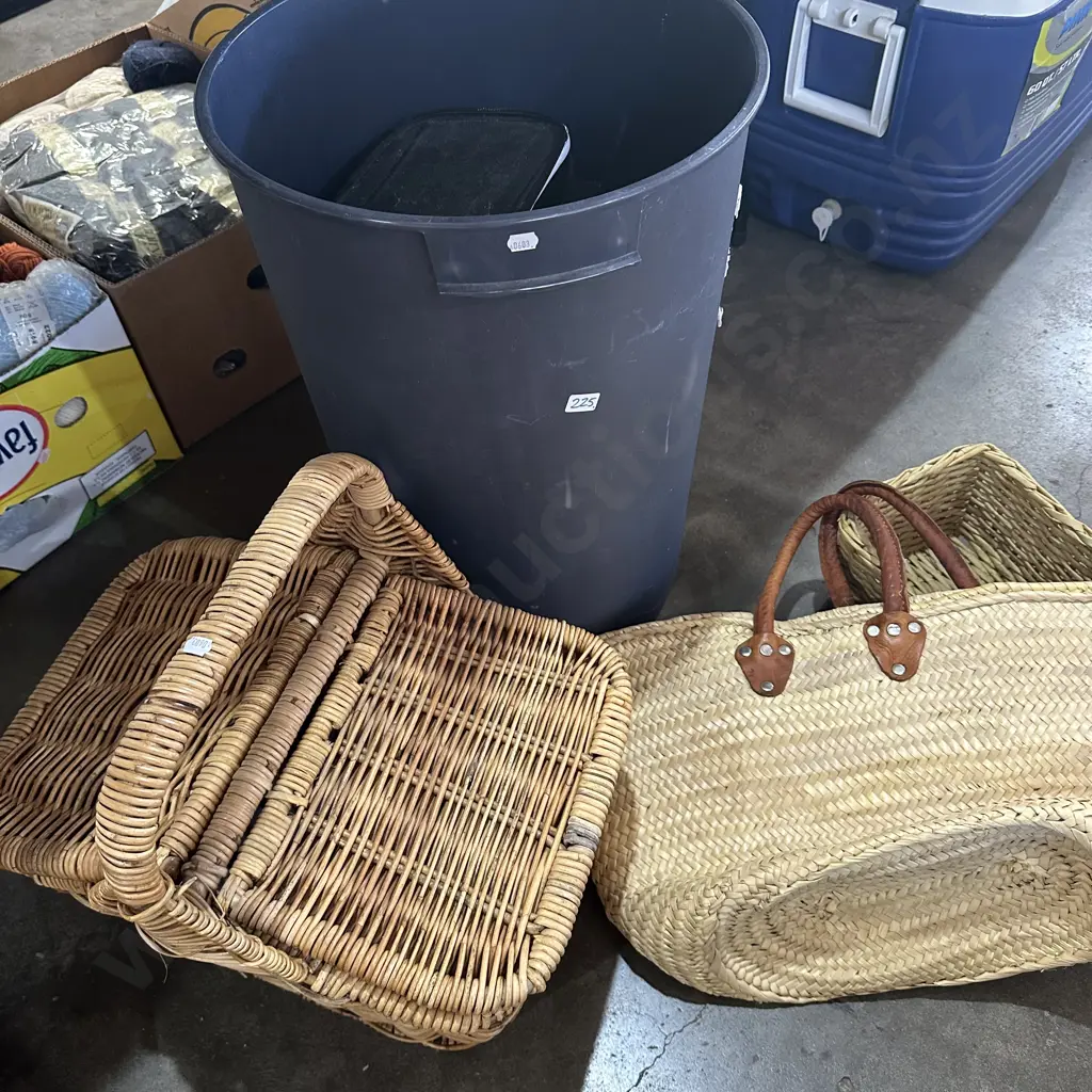 Bin, picnic basket and bag etc Image 1++
