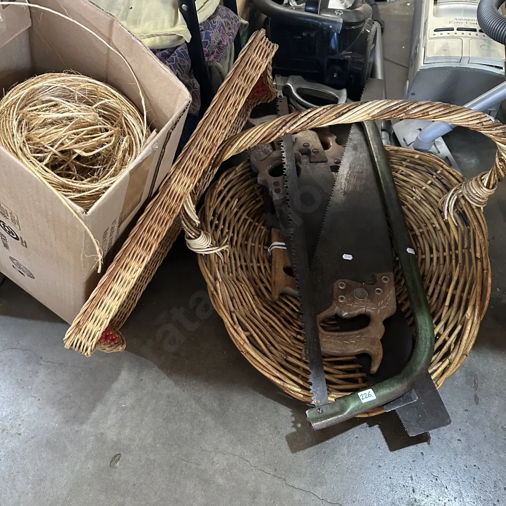 Cane ware, tools, twine Image 1++
