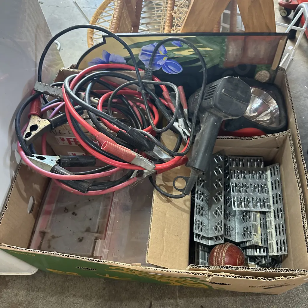 Hardware and jumper leads etc Image 1++
