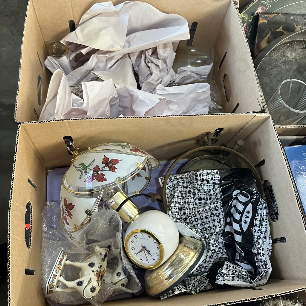 2 box collectables, clock lamp and Delft cows Image 1++