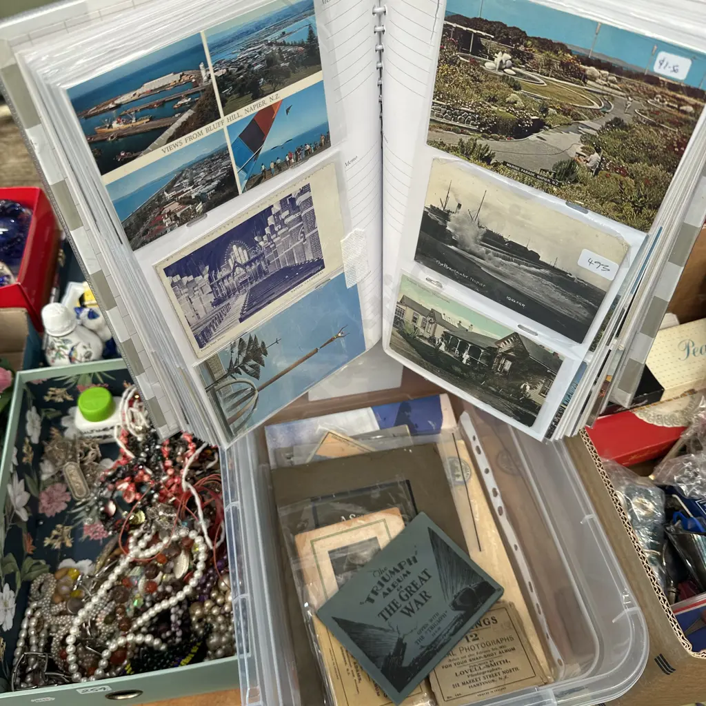 Postcards and memorabilia Image 1++