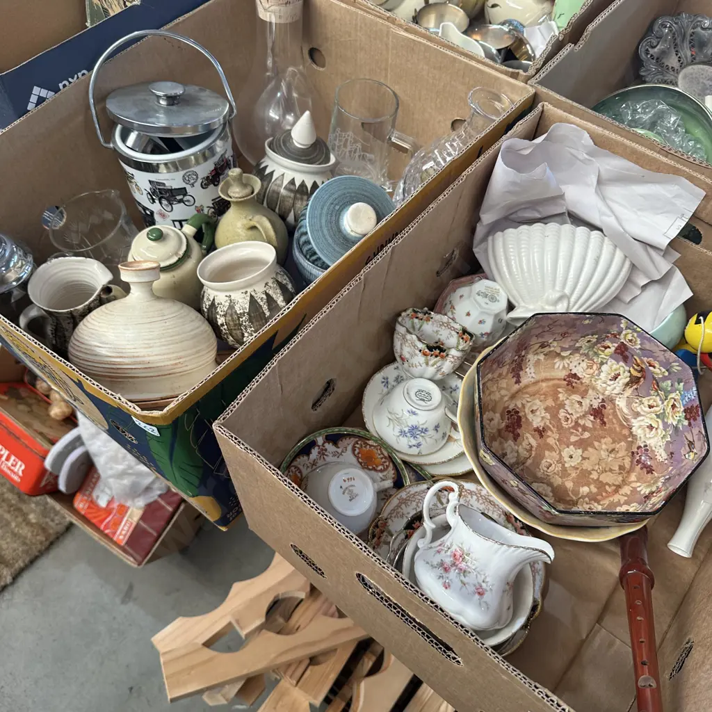 2 box collectables Image 1++