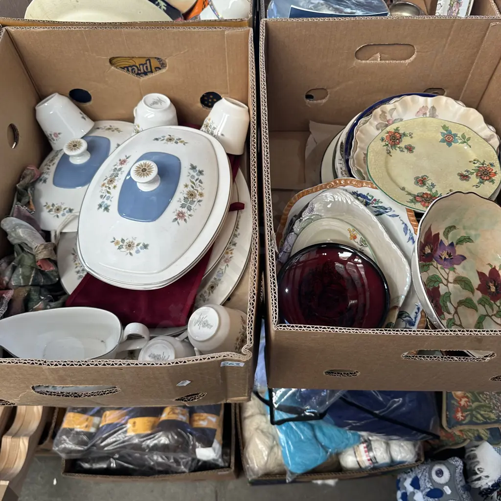 2 box collectables Image 1++