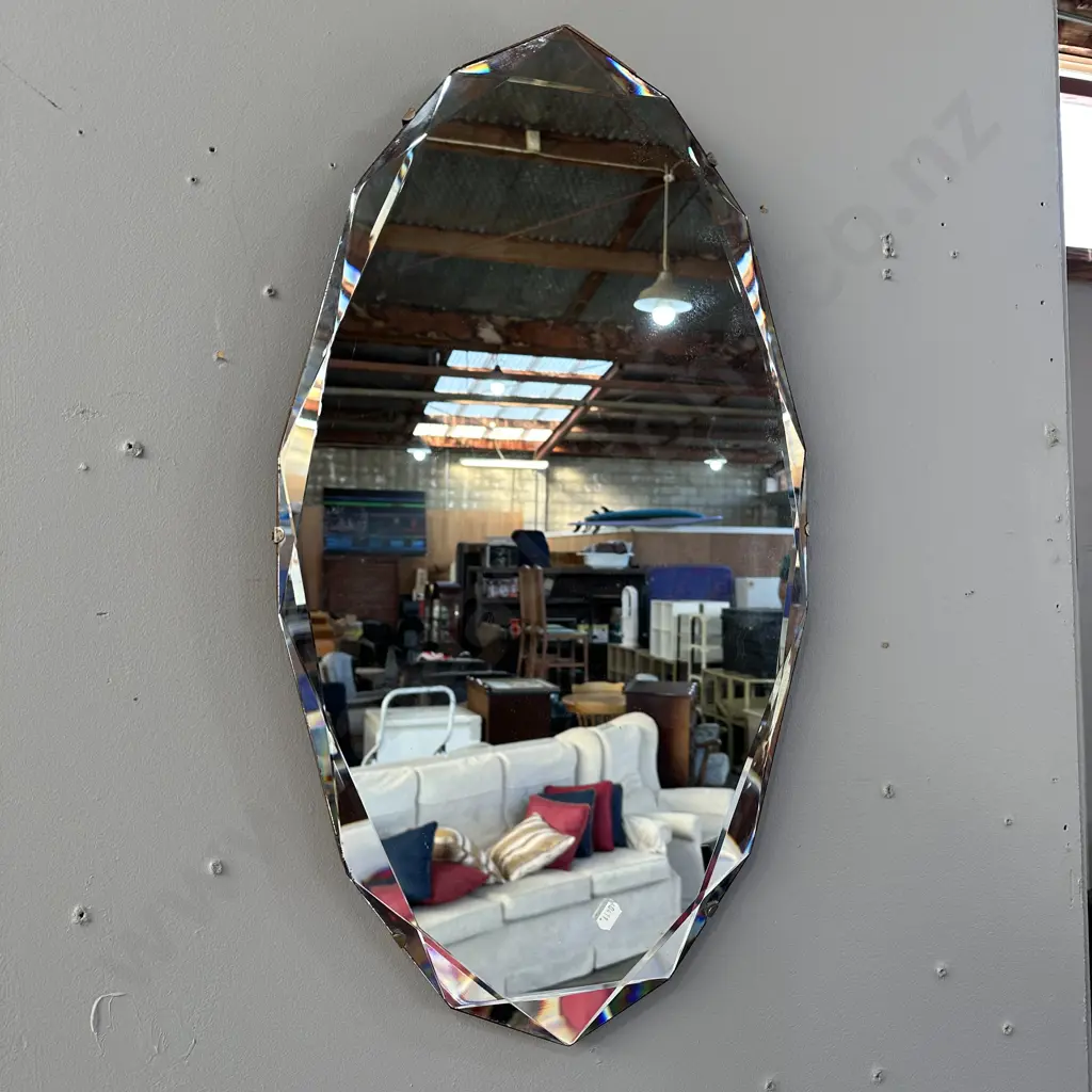 2 x vintage mirrors Image 1++