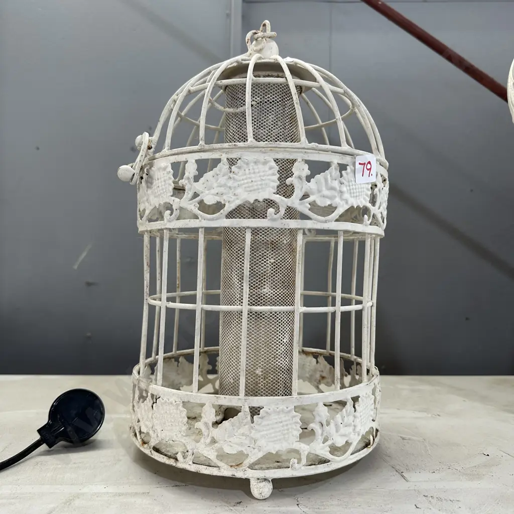 Hurricane birdcage lamp Image 1++